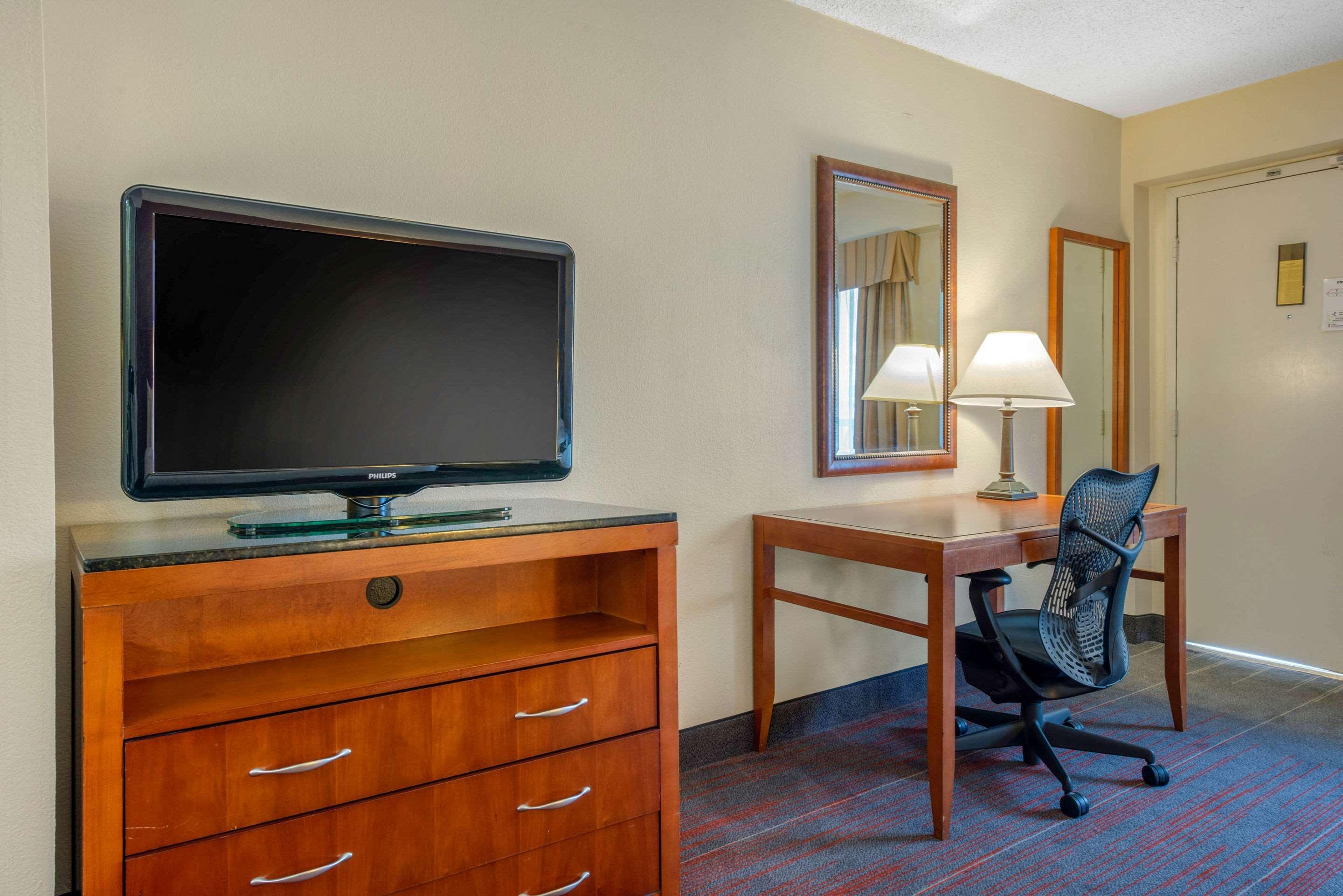 Quality Inn Savannah Historic District Екстериор снимка