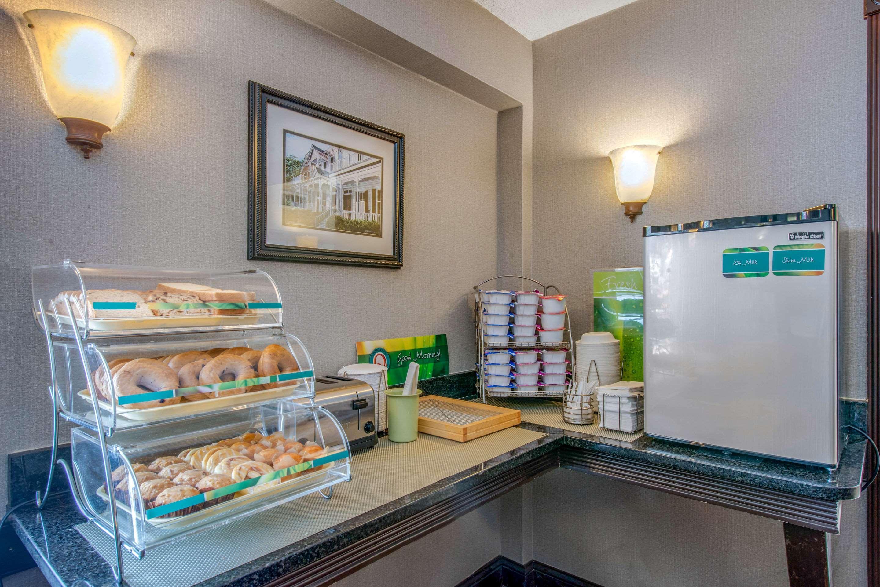 Quality Inn Savannah Historic District Екстериор снимка