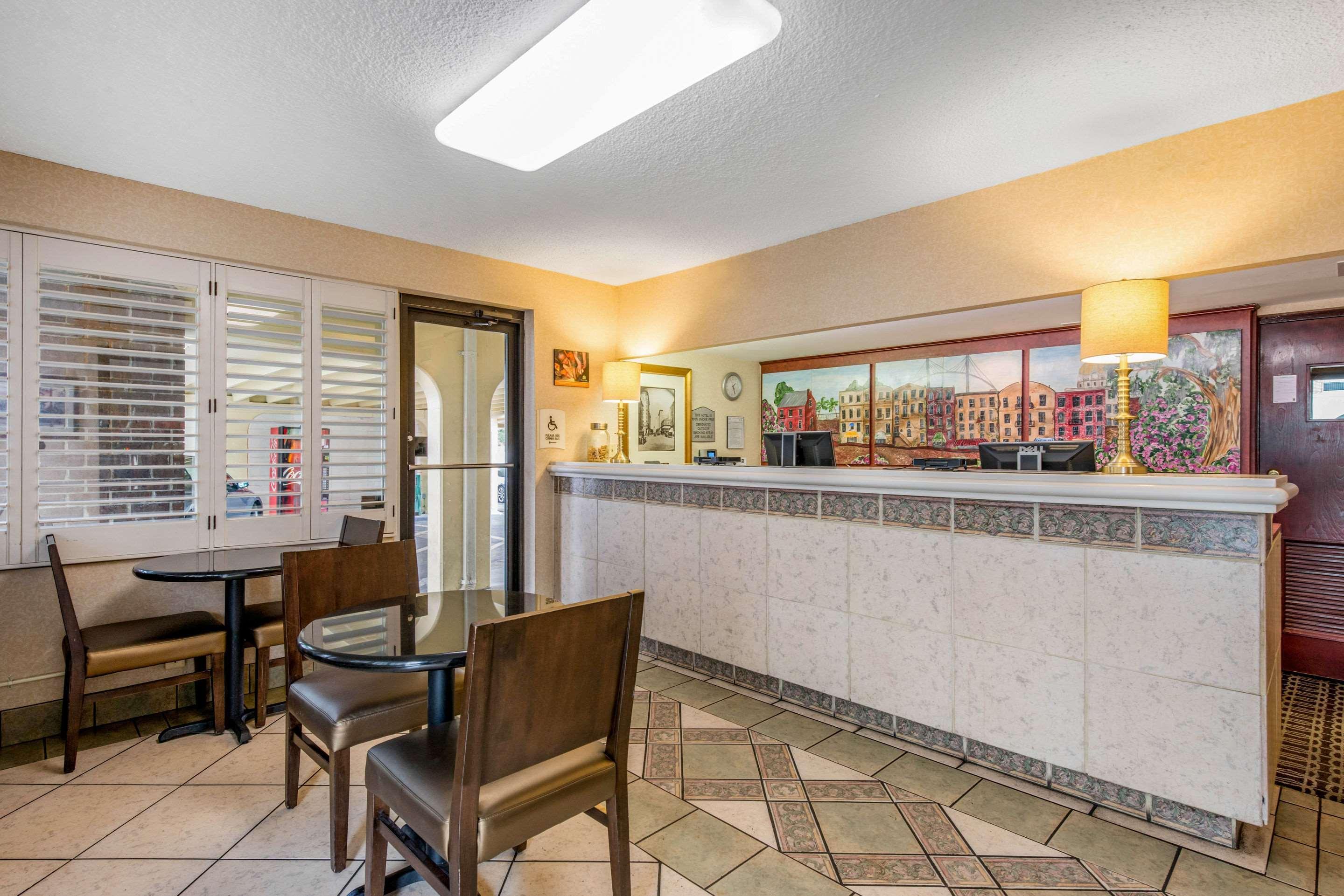 Quality Inn Savannah Historic District Екстериор снимка