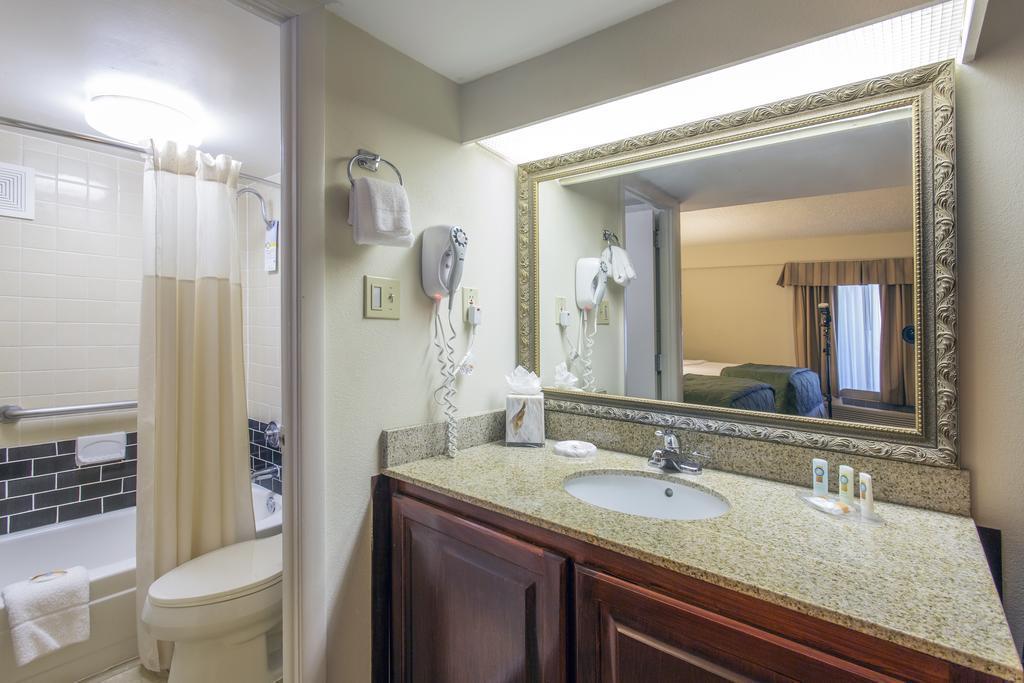 Quality Inn Savannah Historic District Екстериор снимка