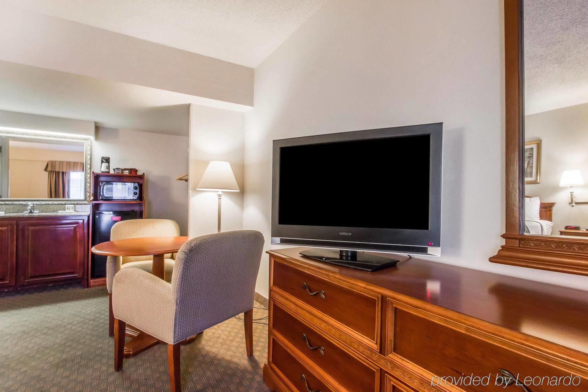 Quality Inn Savannah Historic District Екстериор снимка