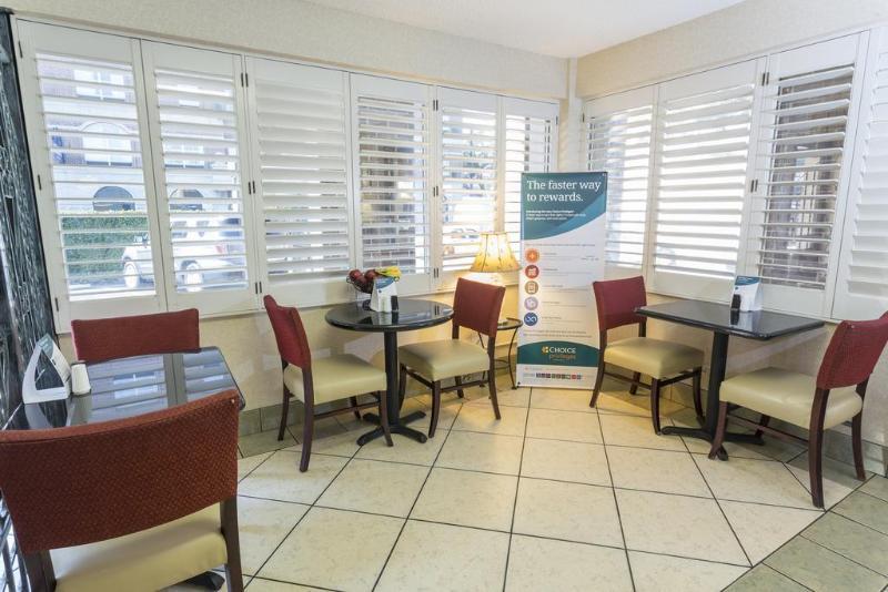 Quality Inn Savannah Historic District Екстериор снимка