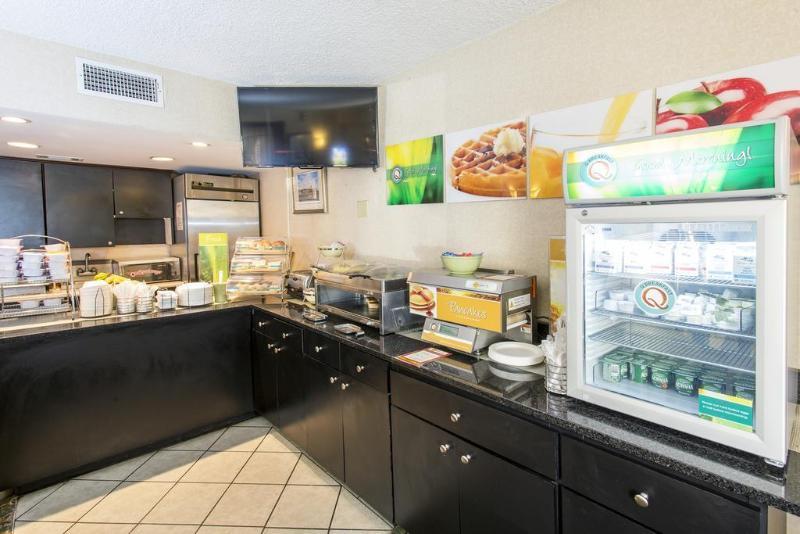 Quality Inn Savannah Historic District Екстериор снимка