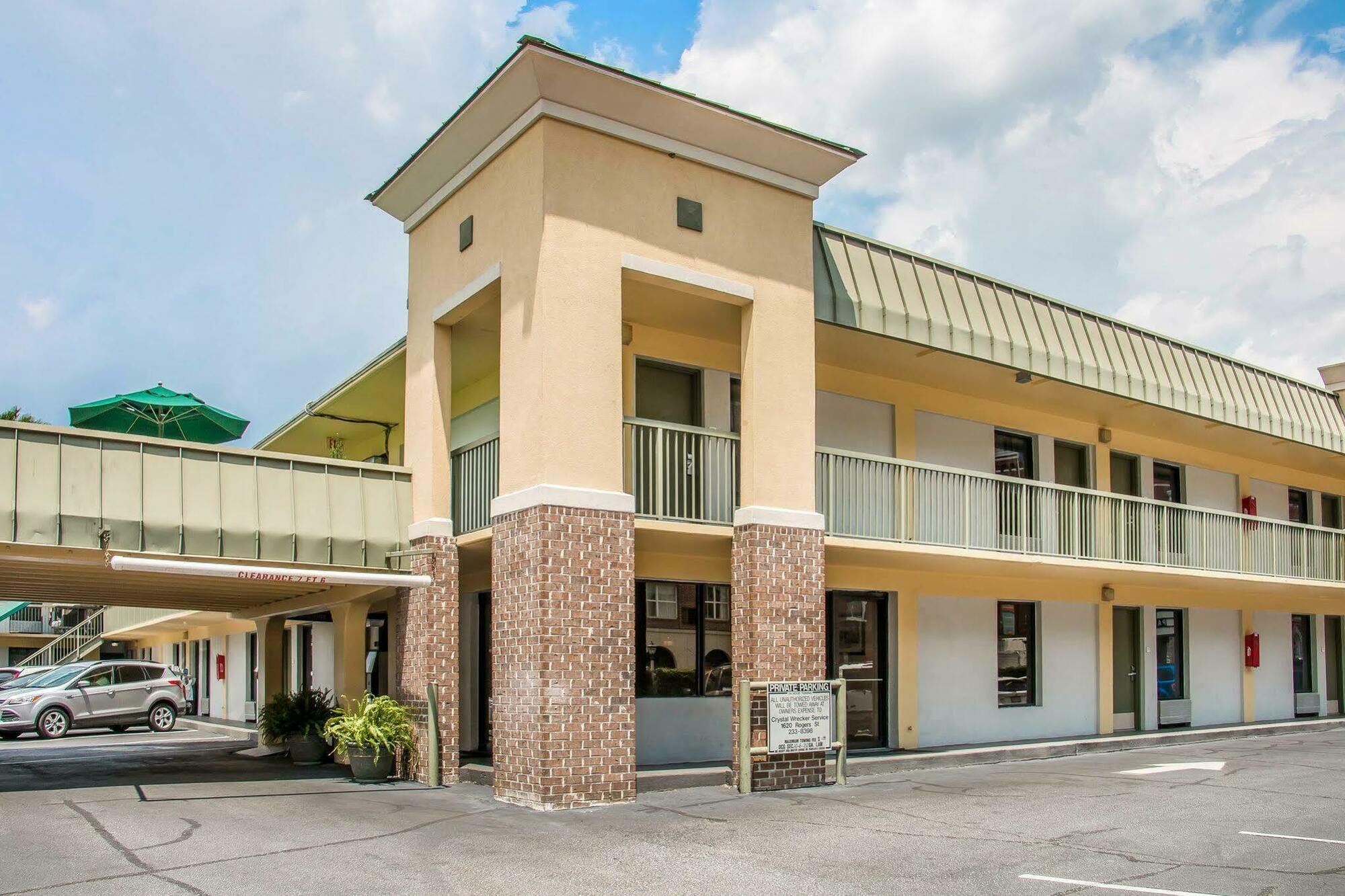 Quality Inn Savannah Historic District Екстериор снимка