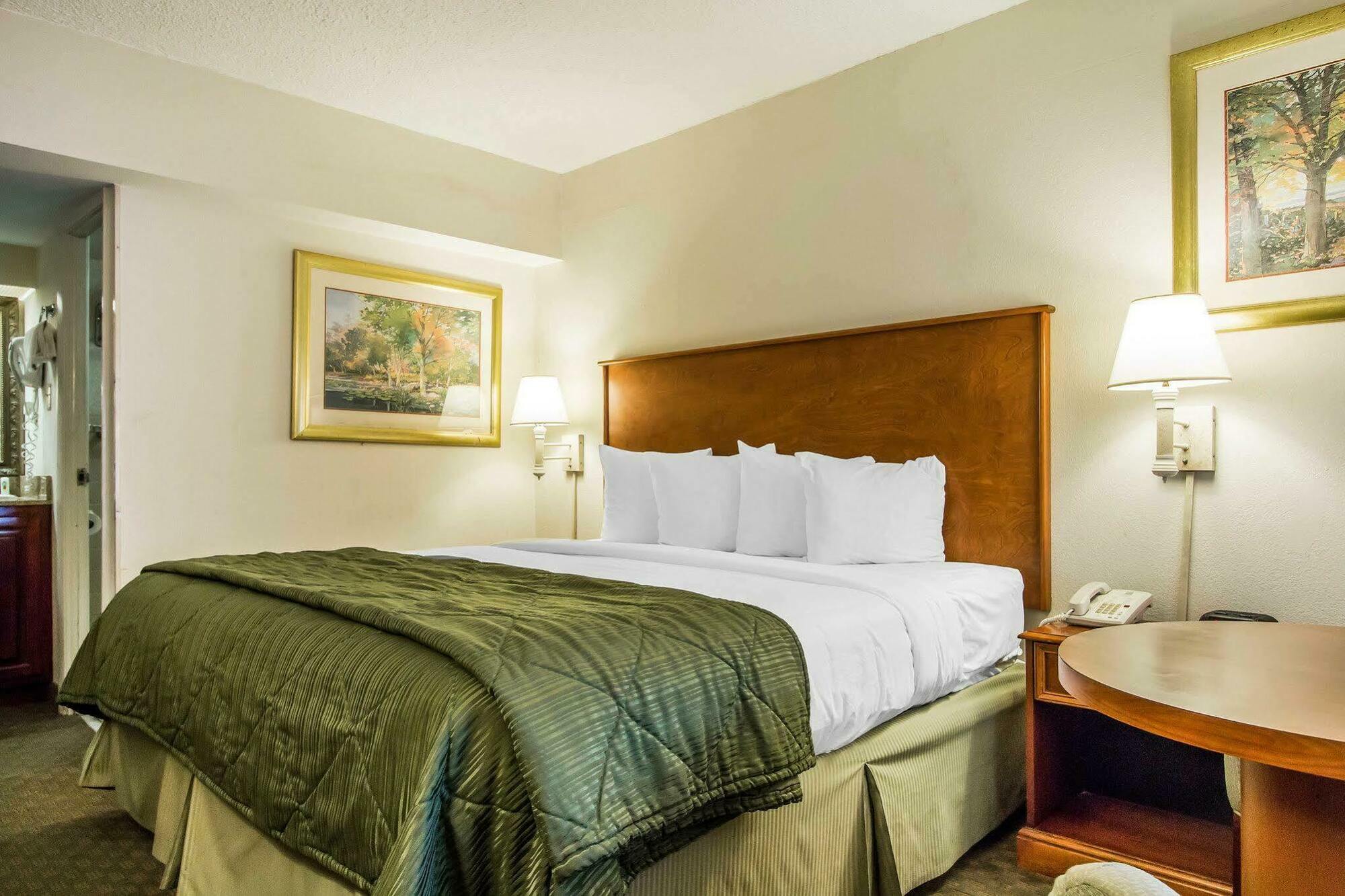 Quality Inn Savannah Historic District Екстериор снимка
